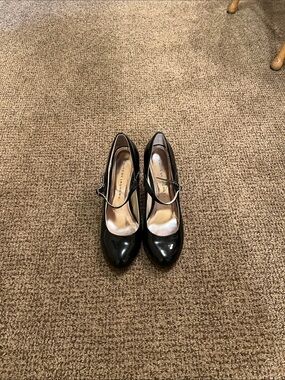 Chinese Laundry Black Patent Mary Jane Heels